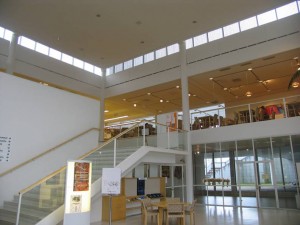 Холл и лестница Культурного центра